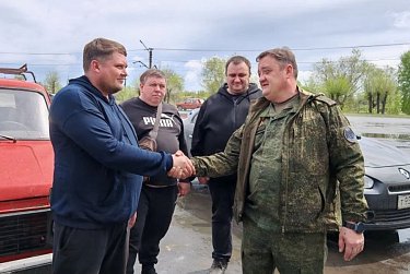 Депутат Иван Кочугуров передал на СВО автомобиль